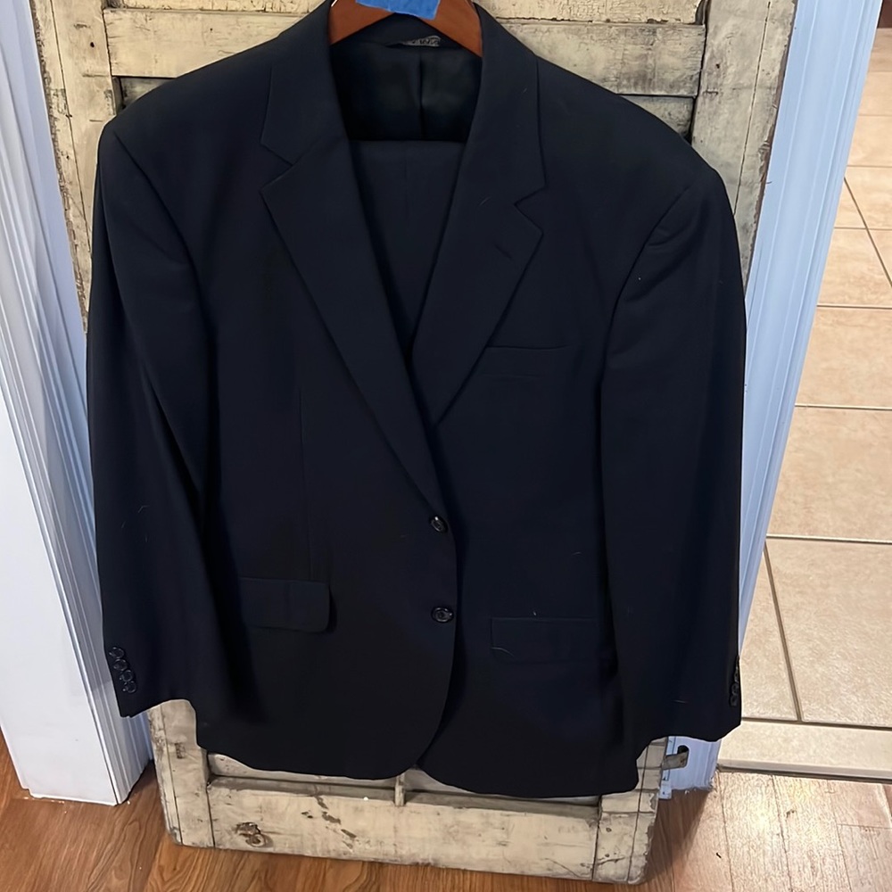 Men’s Jos. A Bank Suit